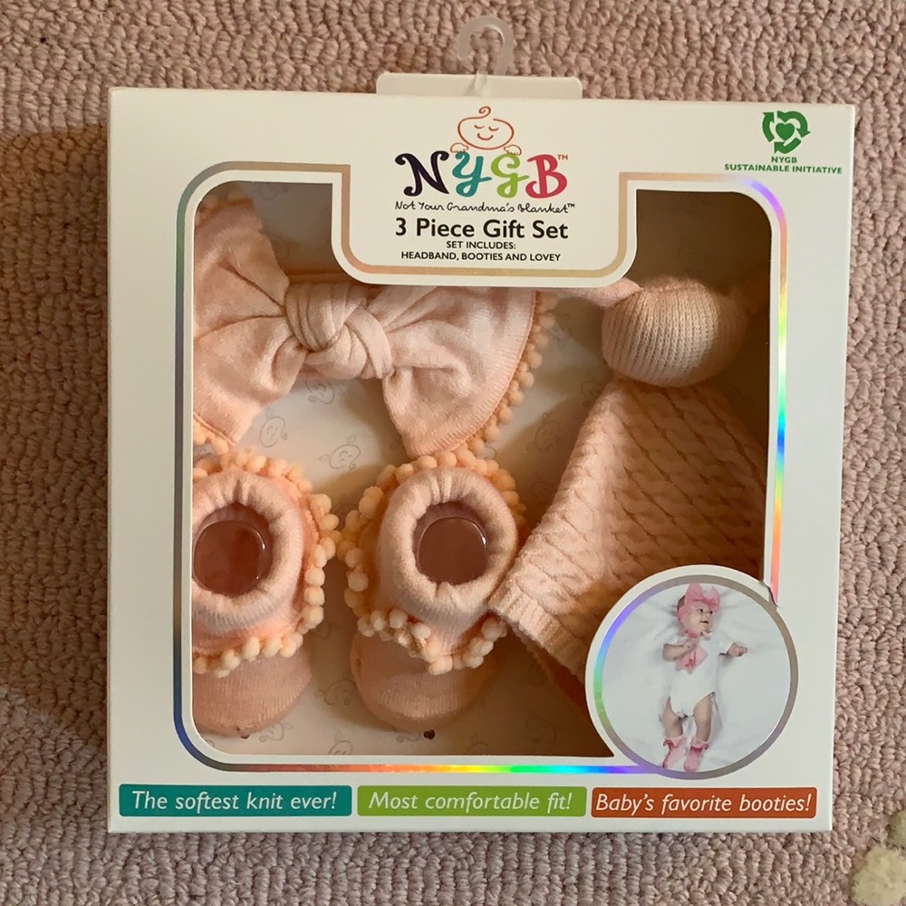 3 piece baby shower gift set new in box